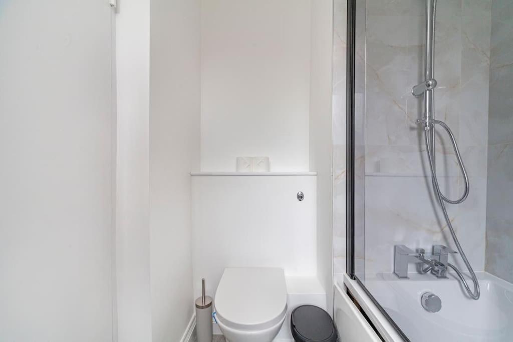 Appartement Elegant Retreat 1-bed Near Londres
